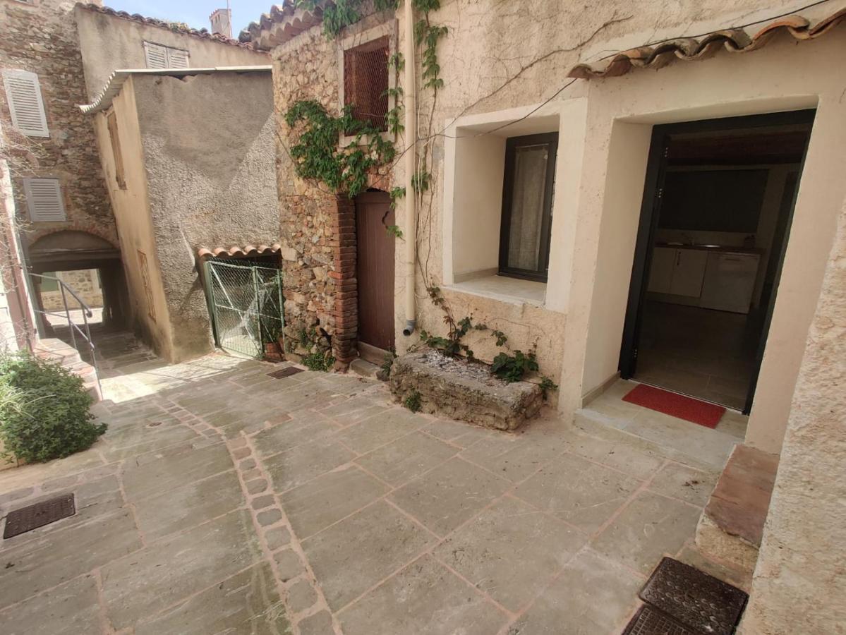 Logement Neuf Centre Du Village Aux Pieds Du Chateau Grimaud Zewnętrze zdjęcie