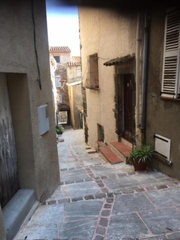 Logement Neuf Centre Du Village Aux Pieds Du Chateau Grimaud Zewnętrze zdjęcie